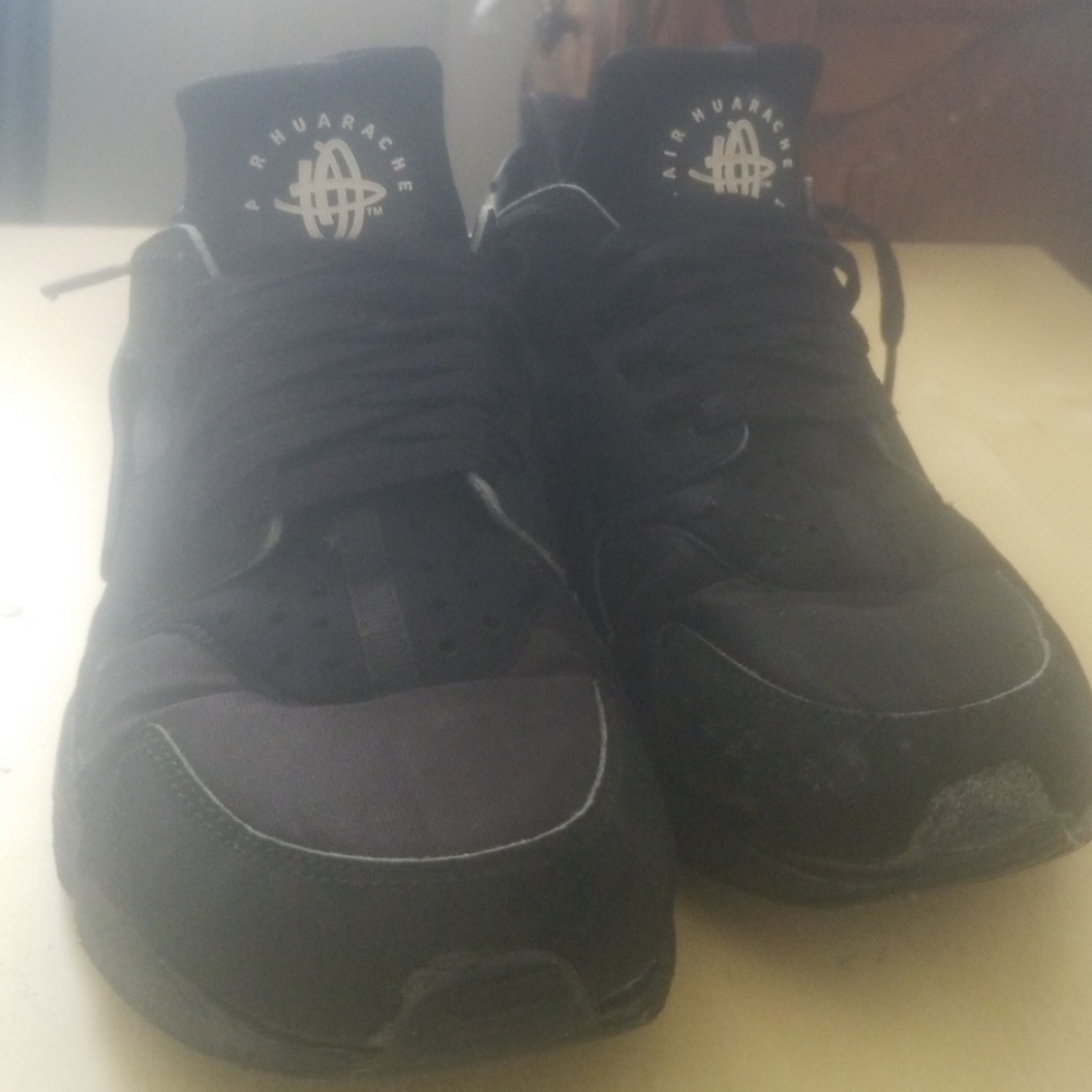 Nike Air Huaraches Triple Black